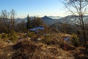 68 Scendo non per il sentiero di salita, ma per la traccia di cresta sud